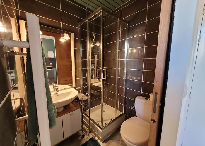 Calme Et Chaleureux Aix Centre 艾克斯莱班