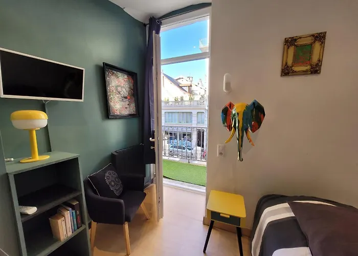 Calme Et Chaleureux Aix Centre * 艾克斯莱班